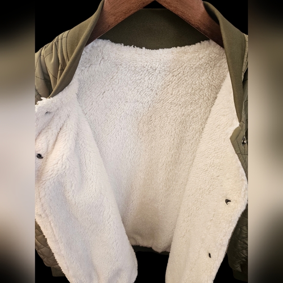 Quilted Jacket - Picture 10 of 10